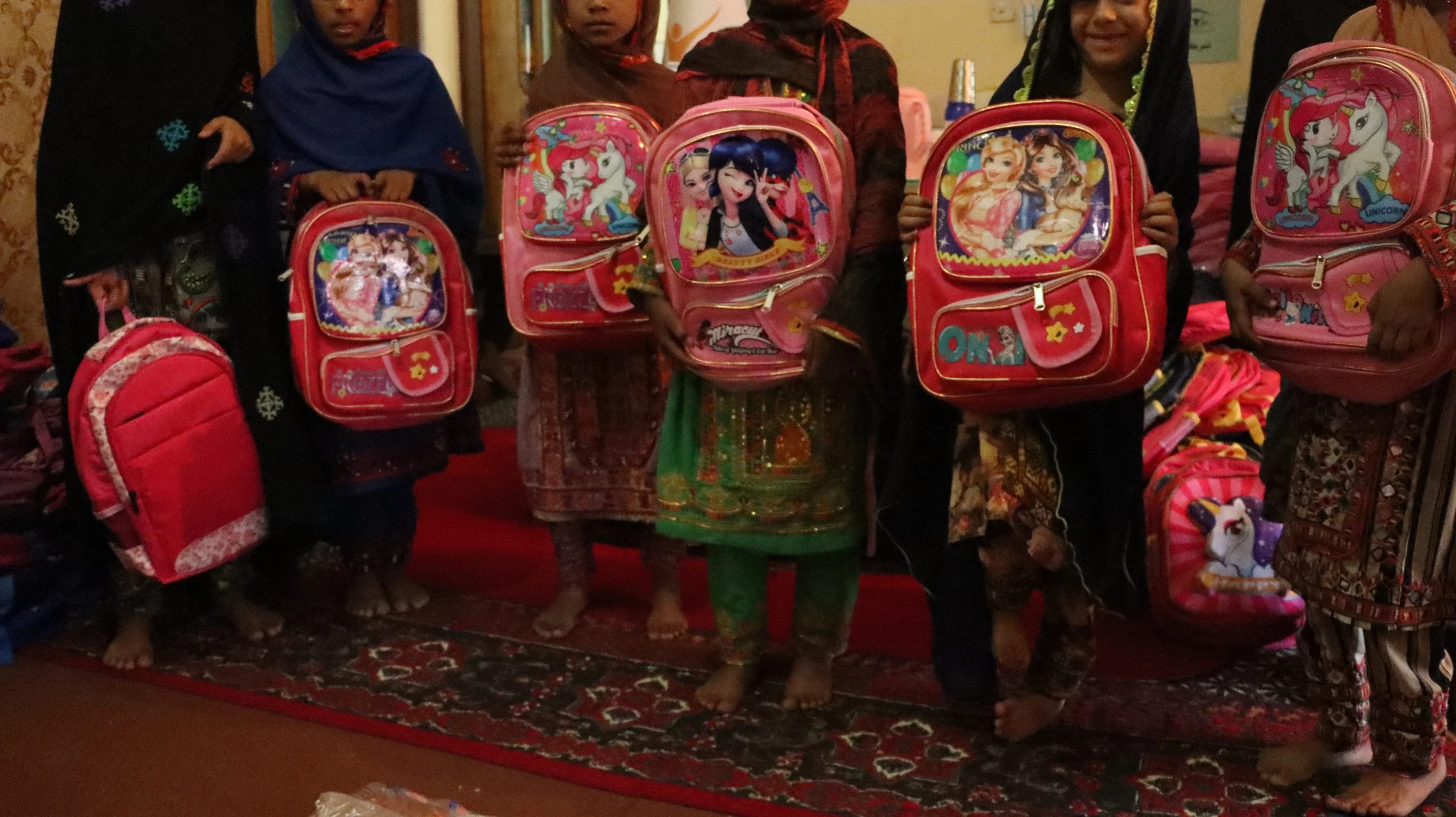 توزیع نوشت افزار