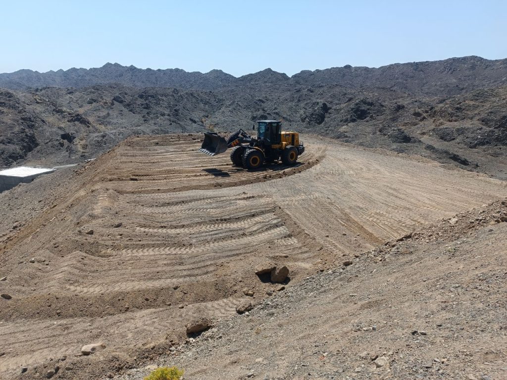تسطیح زمین برای مدرسه سازی